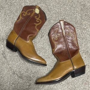 Women’s J. Chisholm Western Boots Size 10